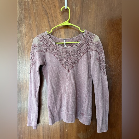 Free People top with Semisheer Lace Detail Small - Picture 2 of 5